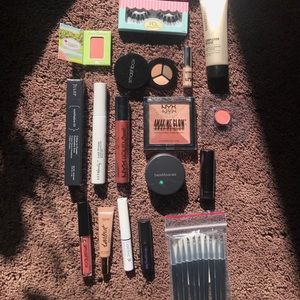 Makeup bundle